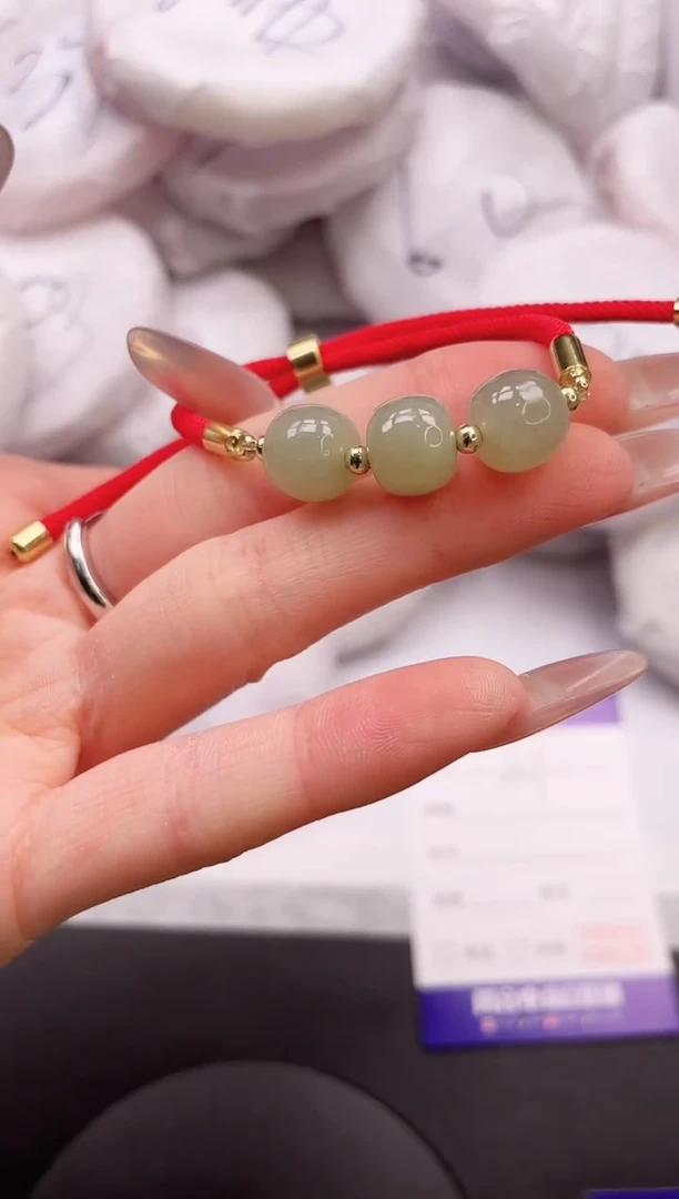 【闪购商品】和田玉手链未镶嵌和田玉红色手链