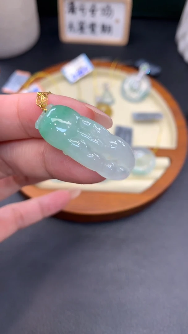 定制翡翠18K金镶嵌F98