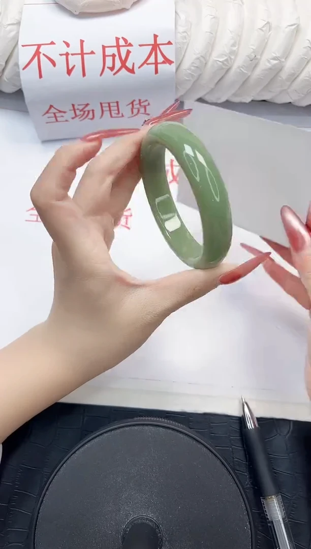 石英质玉手镯未镶嵌163-58