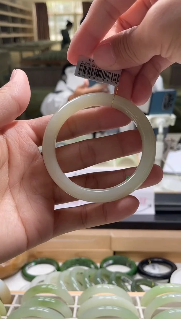 未镶嵌手镯和田玉55-56圈口 0169