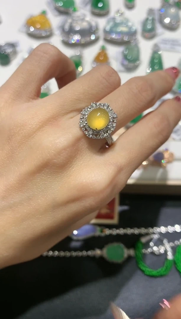 【闪购商品】翡翠吊坠(不含链)18K金镶嵌团购1