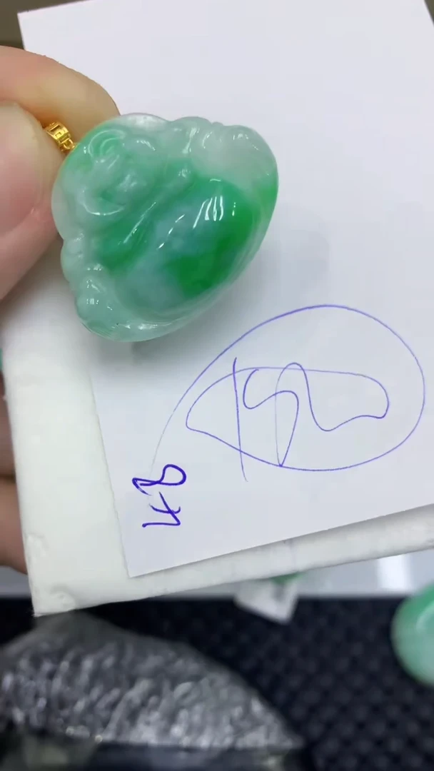 颈饰18K金镶嵌翡翠翡翠11111