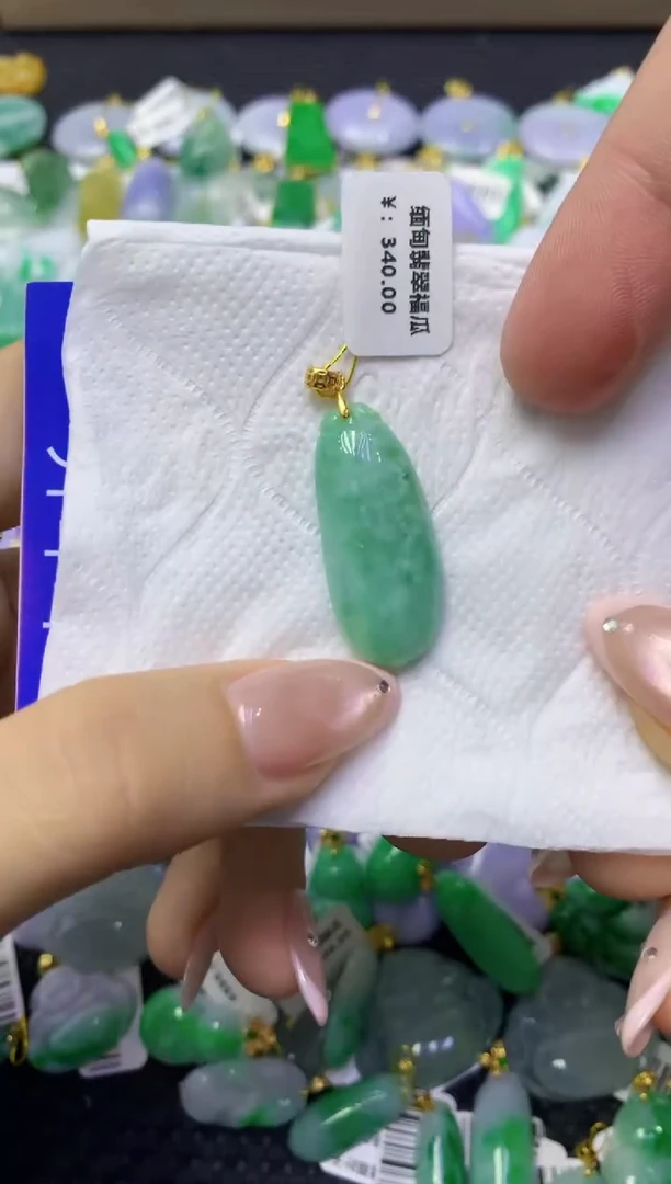 颈饰未镶嵌翡翠天然缅甸翡翠A货