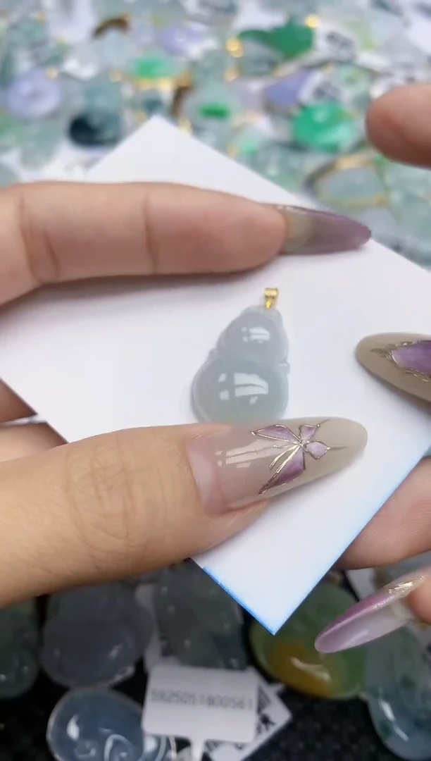 翡翠挂件18K金镶嵌113   天然翡翠A货