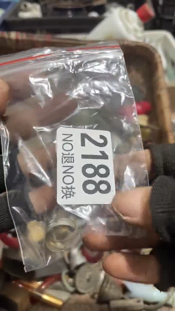 亿*饰品摆件一个等等