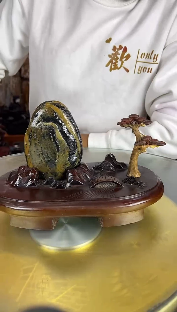 缅甸天然缅黄摆件