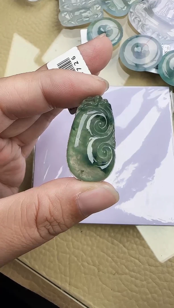 颈饰未镶嵌翡翠缅甸翡翠a货