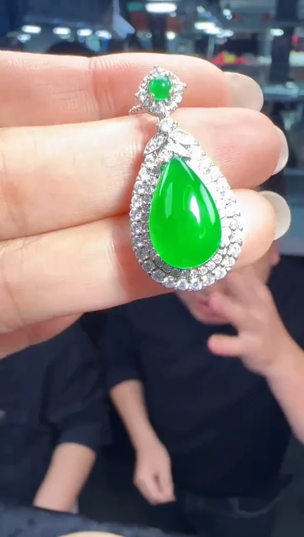 未镶嵌定制翡翠翡翠吊坠14