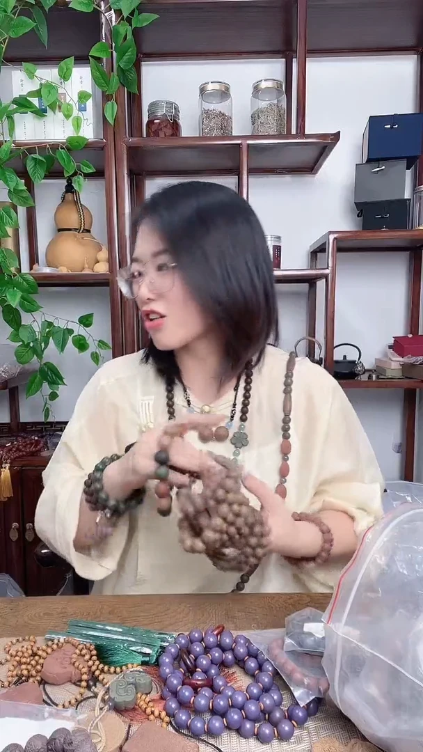 泥塑不定香方的瑕疵手串