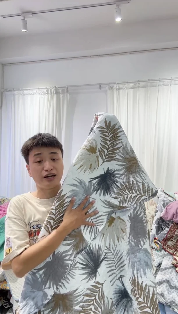棉180*230纯棉床盖70号无暇