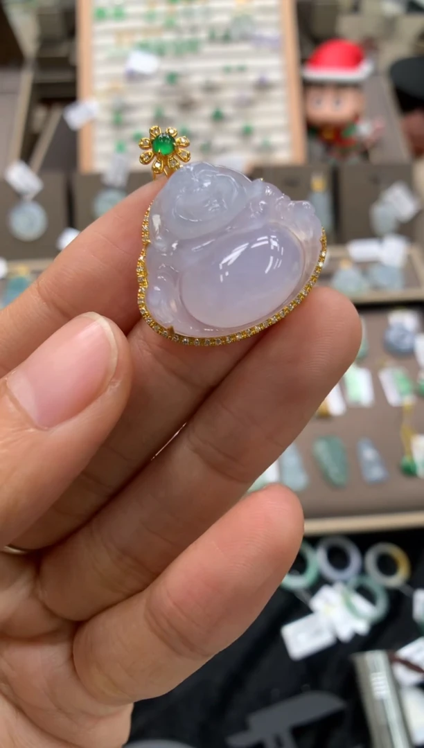 颈饰18K金镶嵌翡翠佛公