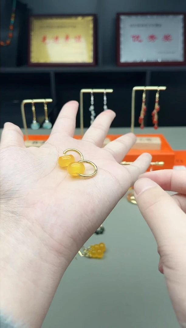 未镶嵌耳钉玛瑙/玉髓536