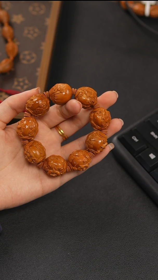 吊坠橄榄核荷叶横财