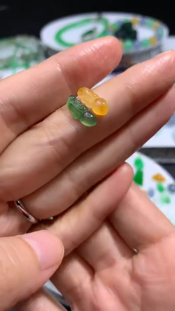 未镶嵌定制翡翠 玉兰花