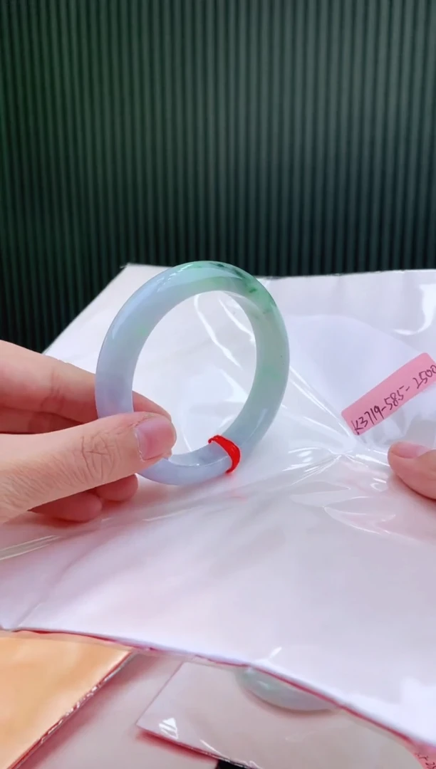 未镶嵌手镯翡翠58