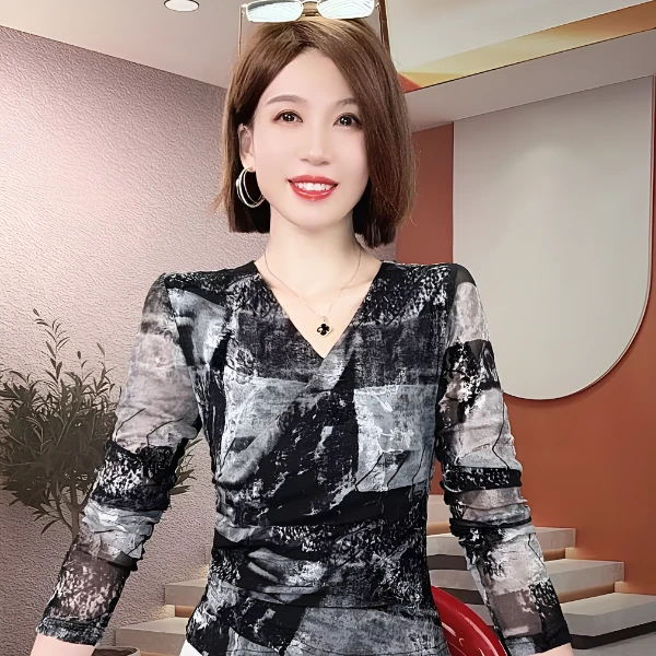 提花V领网纱内搭打底衫女修身秋冬季长袖T恤上衣印花时尚时髦小衫