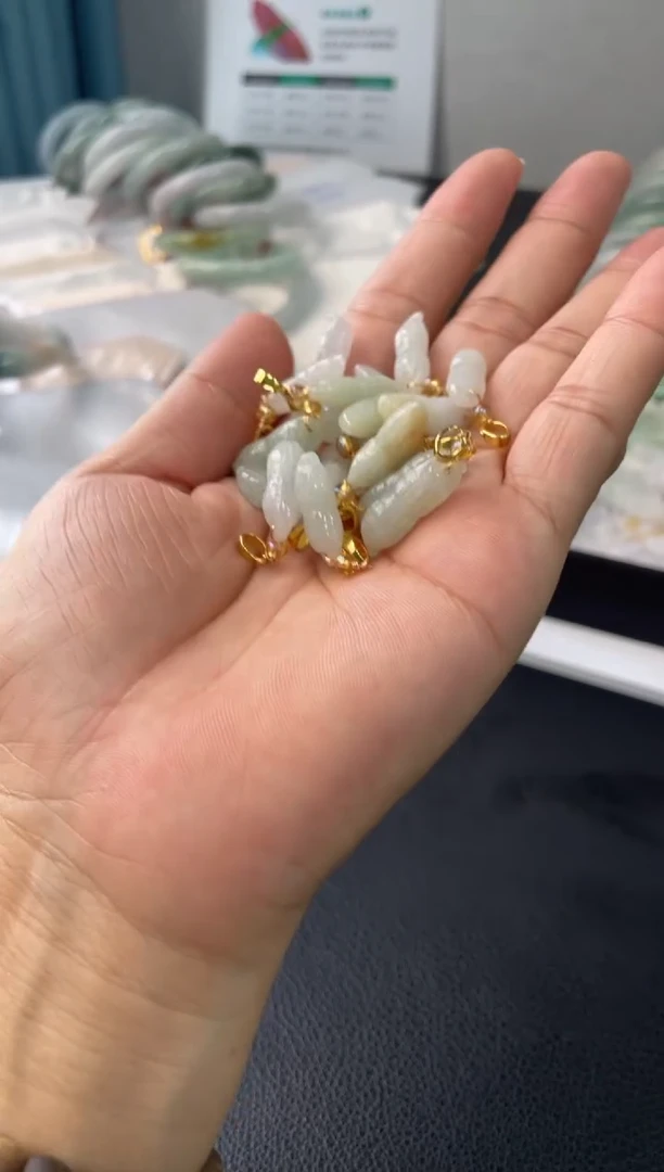翡翠未镶嵌吊坠(不含链)默认包容不指定 好事花生 多样性发其一
