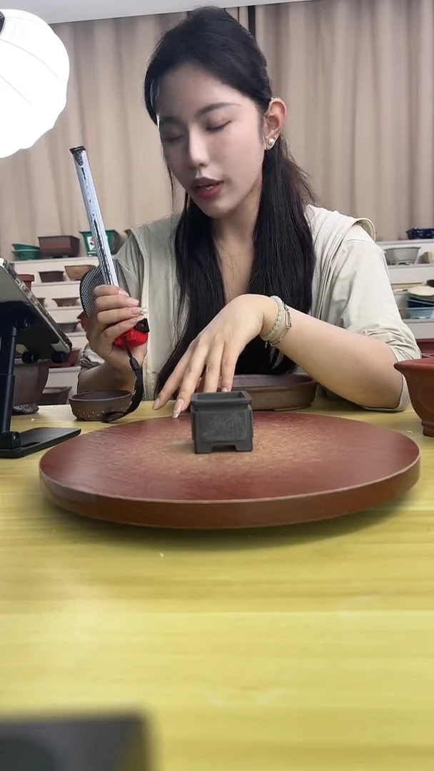 紫砂花盆往**生浅草紫砂花盆微瑕