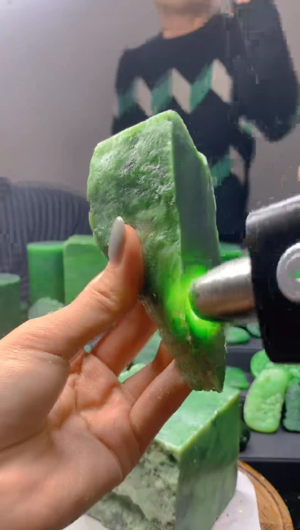 未镶嵌和田玉珠宝半成品1