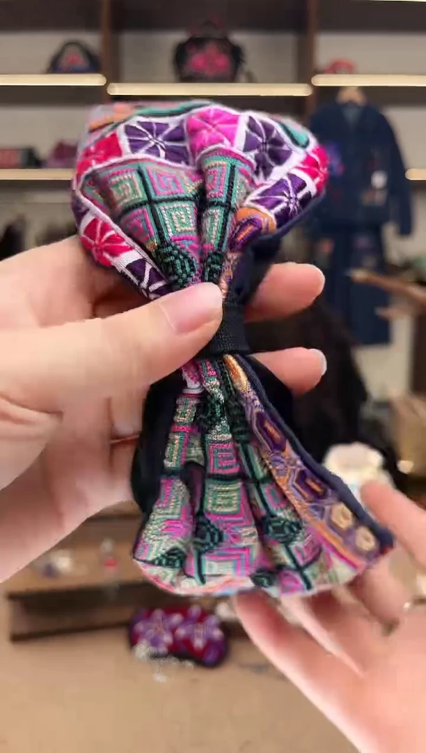 织绣A15黔东南苗族刺绣