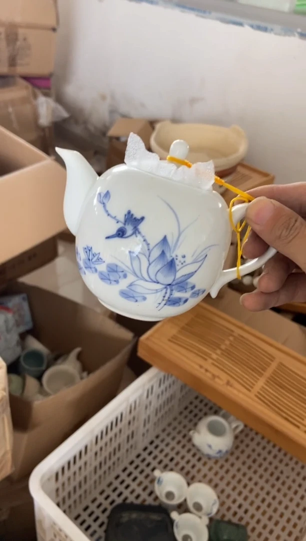 无运费险有瑕疵的摄影的产品有使用过的痕迹有点脏介意勿拍