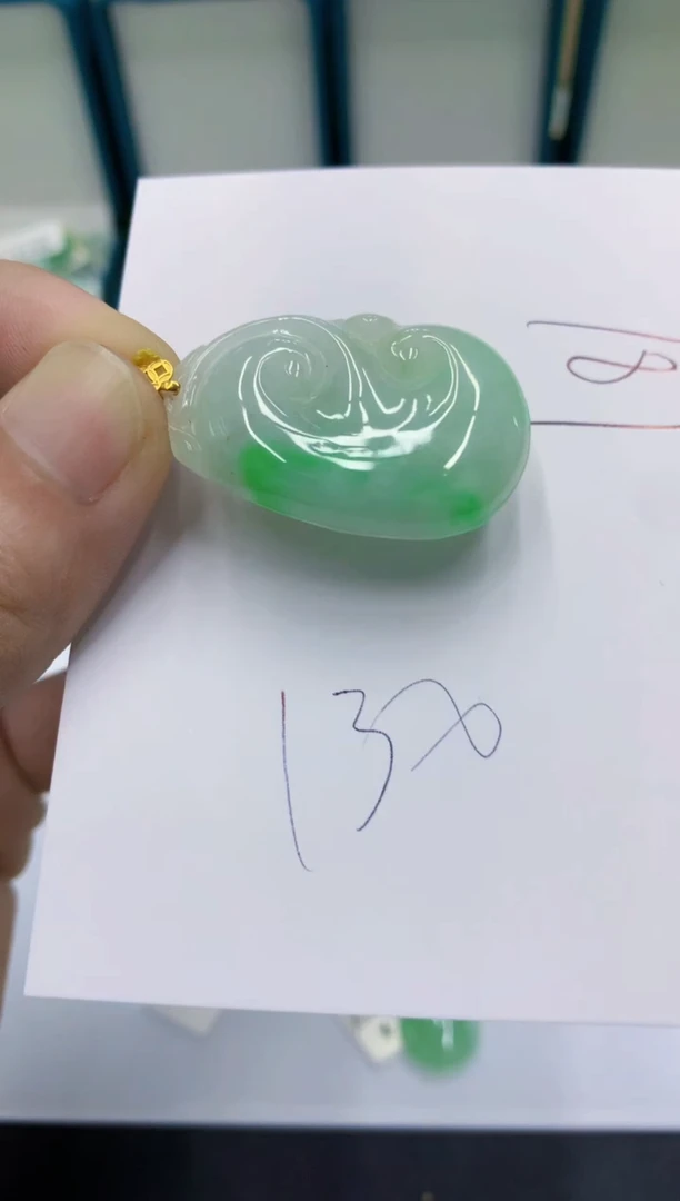 颈饰18K金镶嵌翡翠翡翠