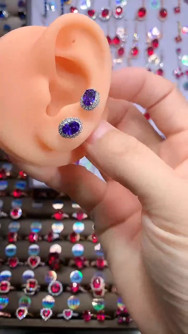 【闪购商品】水晶耳饰银S925镶嵌银色5.7