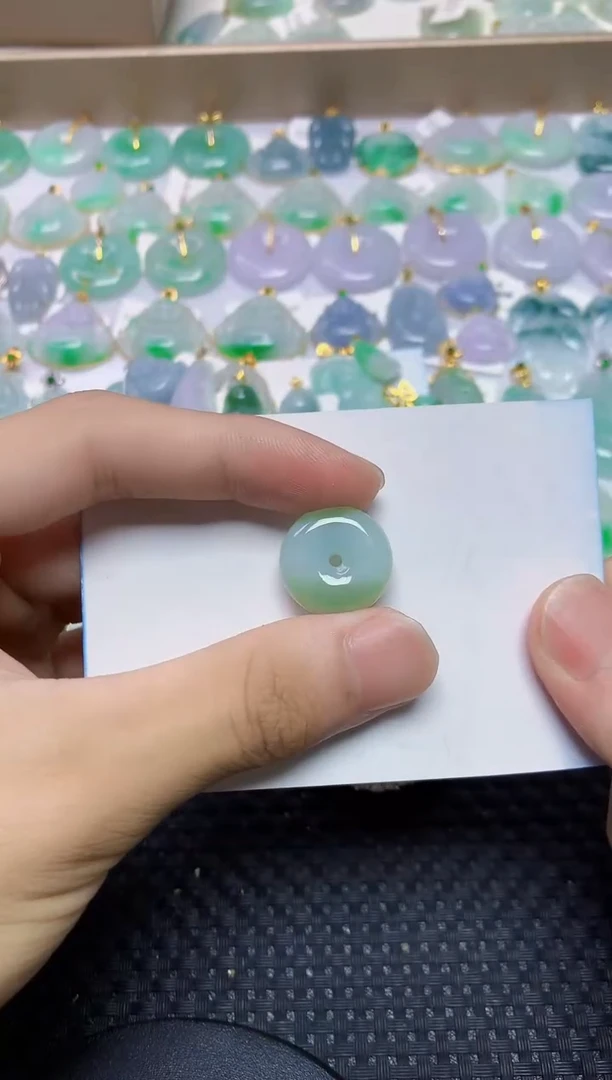 翡翠未镶嵌颈饰53453453434