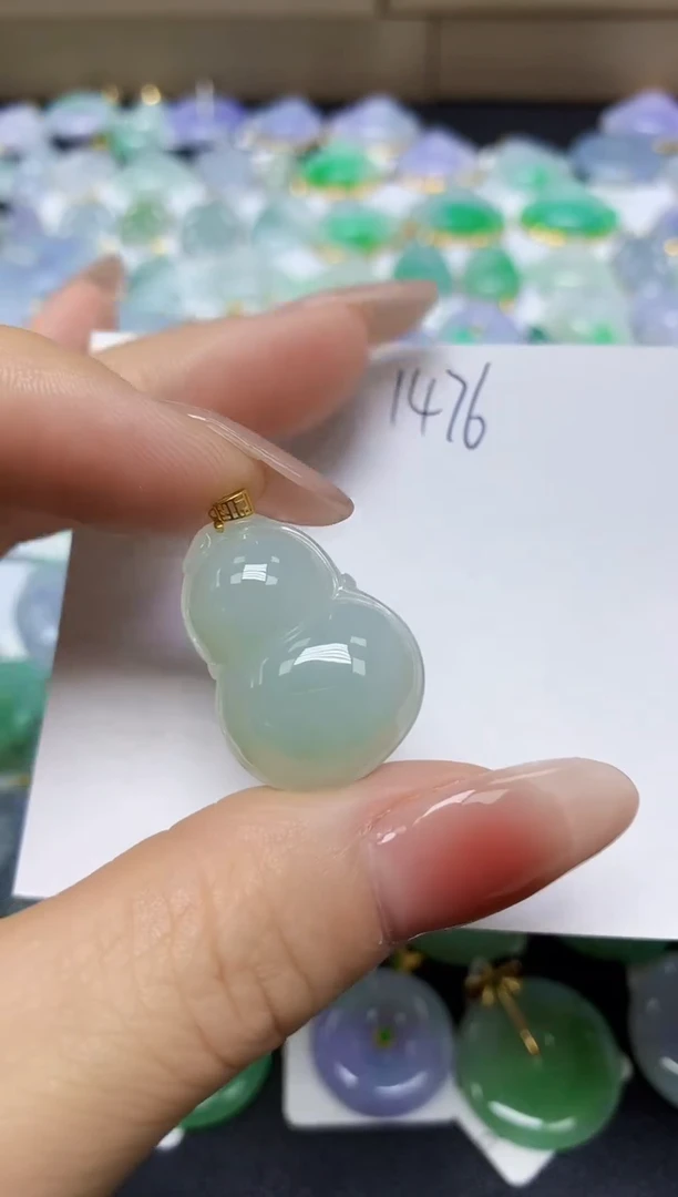 翡翠未镶嵌颈饰 天然缅甸翡翠A货