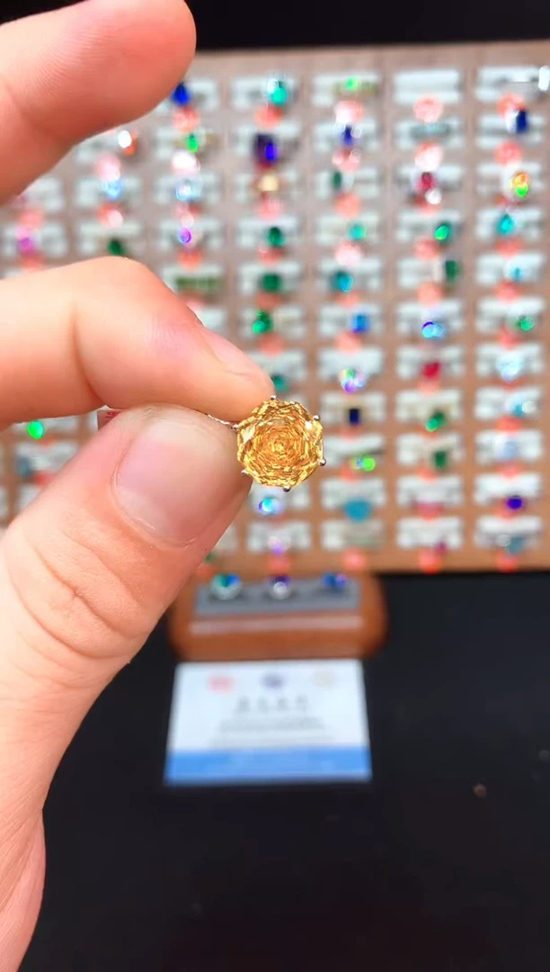 吊坠(赠链)银S925镶嵌黄晶......