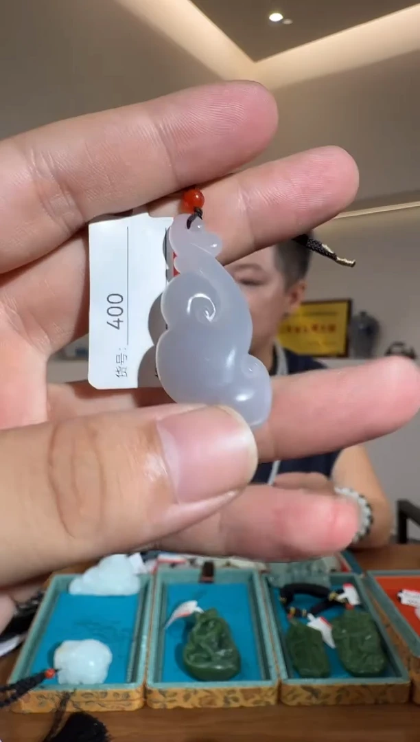 和田玉未镶嵌颈饰1