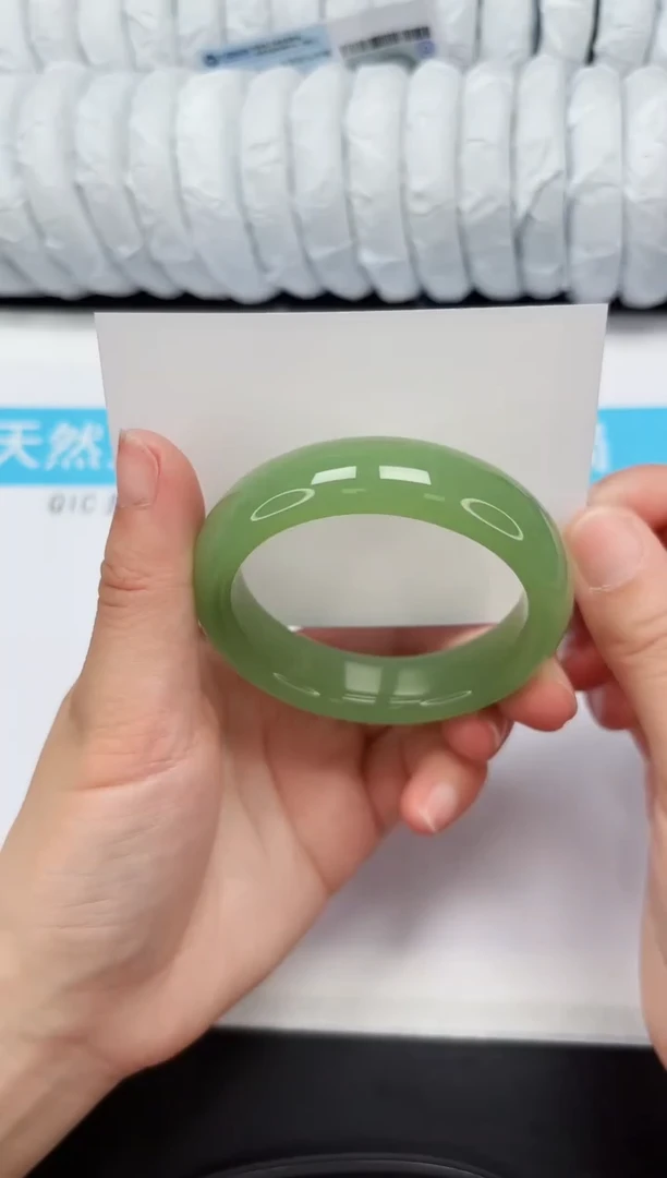 【闪购商品】石英质玉手镯未镶嵌44-54.3