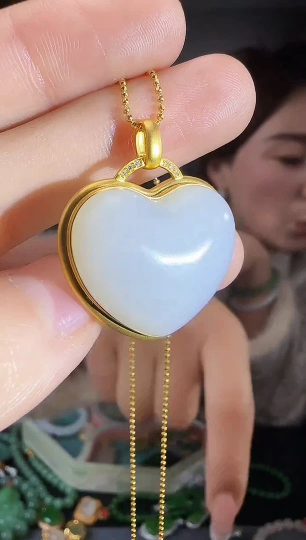 【闪购商品】和田玉吊坠(不含链)18K金镶嵌1