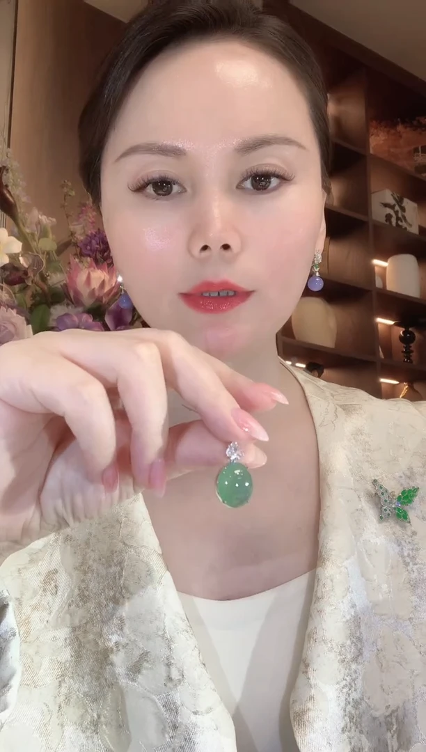 吊坠(不含链)18K金镶嵌翡翠C77