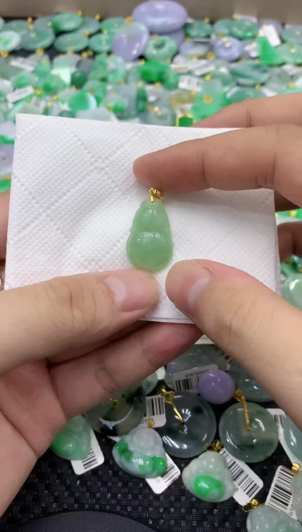 颈饰未镶嵌翡翠天然缅甸翡翠A货