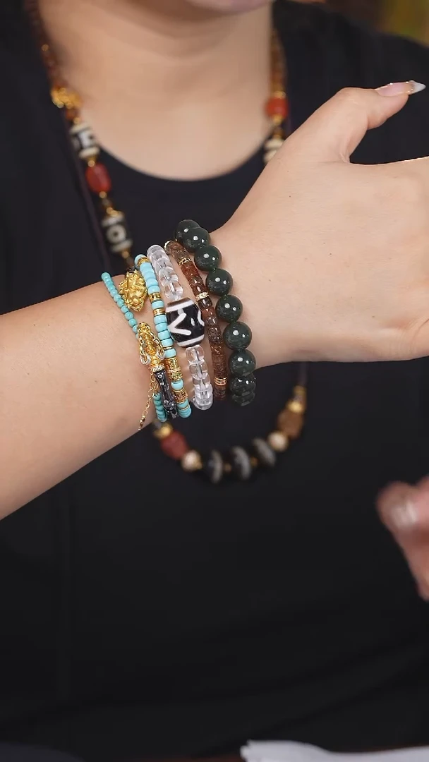 和田玉（糖玉）未镶嵌颈饰塔青手串