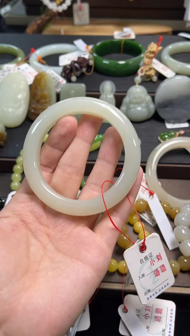 未镶嵌手镯和田玉新疆黑山 57+圈9011431