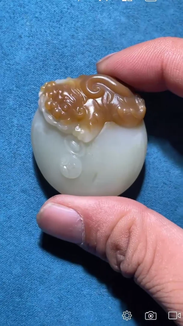 【闪购商品】和田玉XY未镶嵌糖白虎吊坠