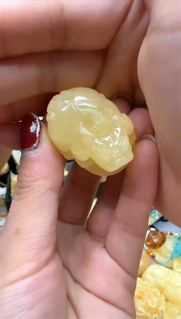 【闪购商品】琥珀裸石未镶嵌挂坠