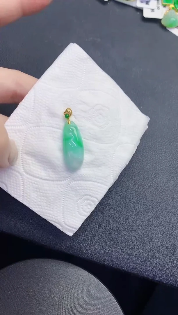 颈饰未镶嵌翡翠缅甸天然翡翠A货