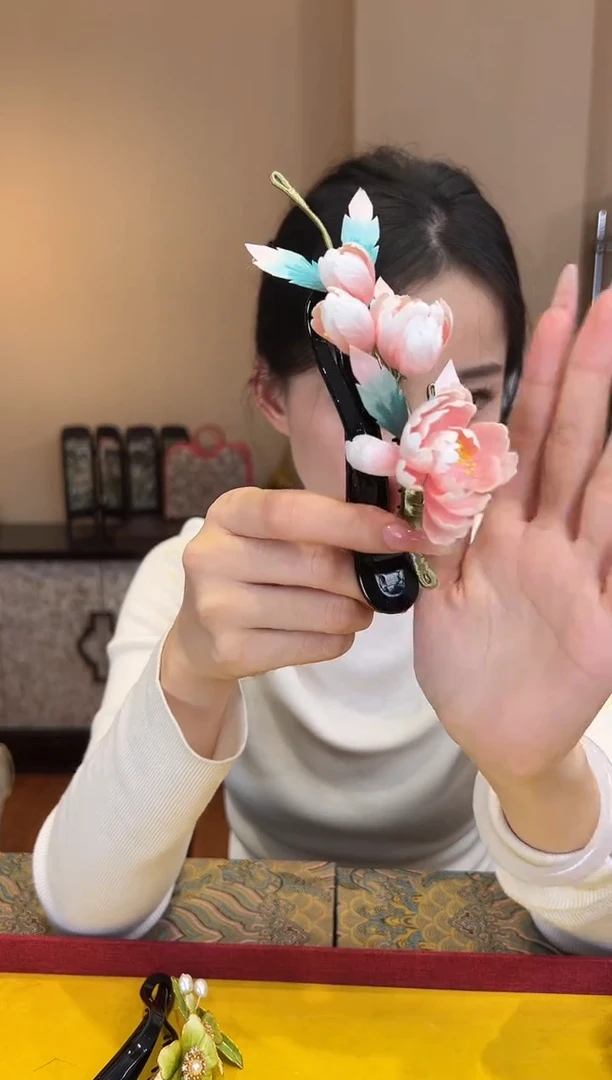 刺绣非遗绒花（发饰）