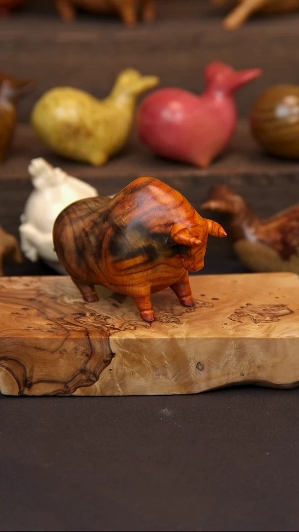 交趾黄檀（大红酸枝）微凹黄檀牛牛