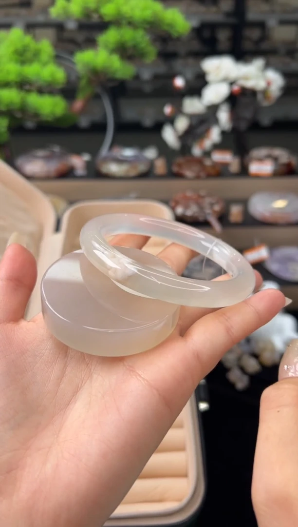 【闪购商品】石英质玉手镯未镶嵌61圈口（赠送镯心）11455