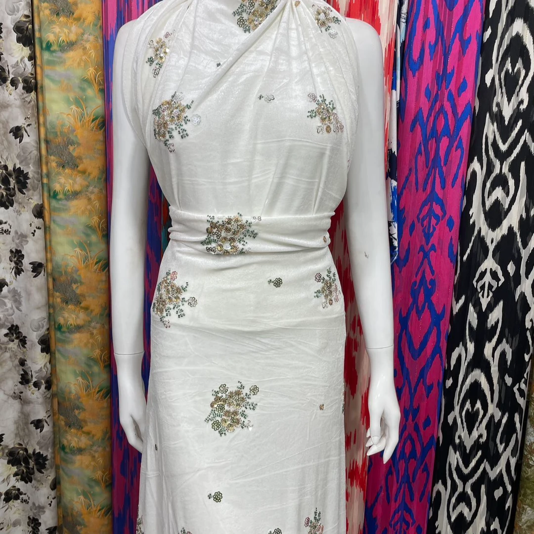 丝绒钉珠小花高质量服装面料