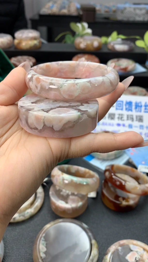 未镶嵌手镯石英质玉（60-61圈口）赠送镯心