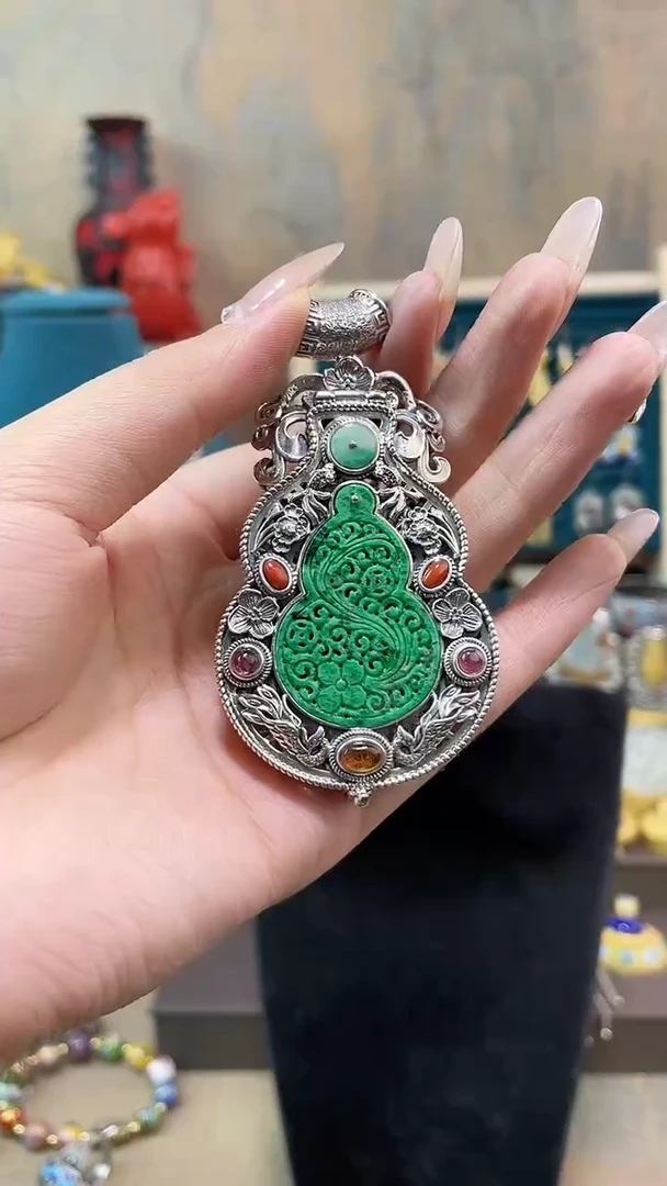 非遗手工花丝镶嵌吊坠香囊
