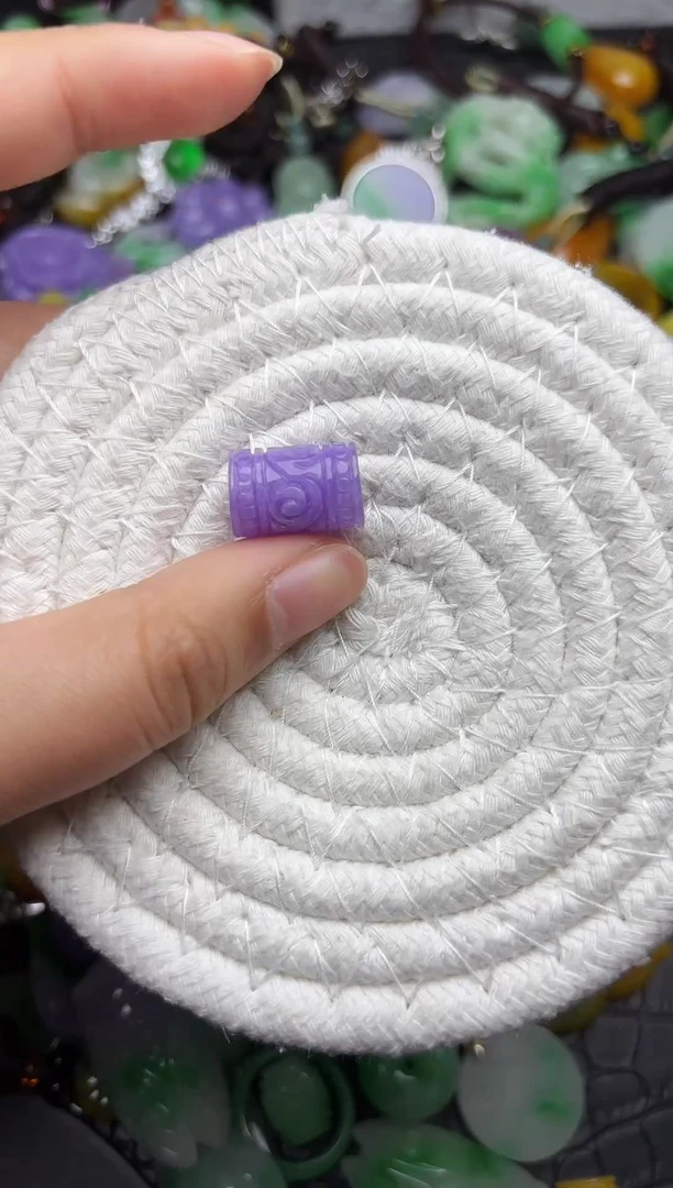 颈饰未镶嵌翡翠缅甸翡翠吊坠