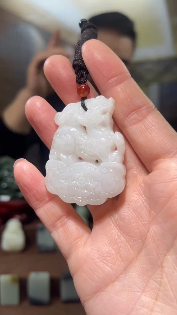 颈饰未镶嵌和田玉`