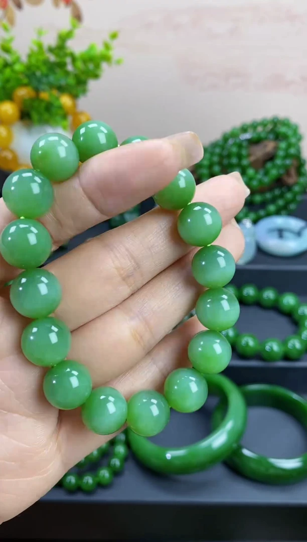 【闪购商品】和田玉（碧玉）手串未镶嵌和田碧玉阳绿荧光猫眼手串
