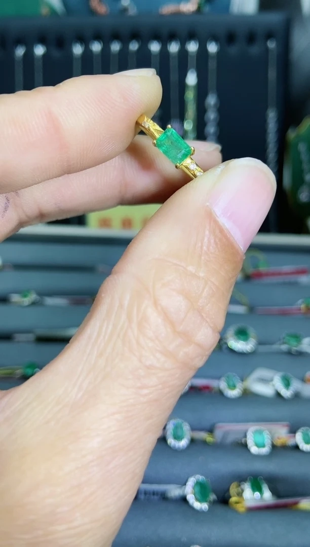 【闪购商品】祖母绿戒指银S925镶嵌1121